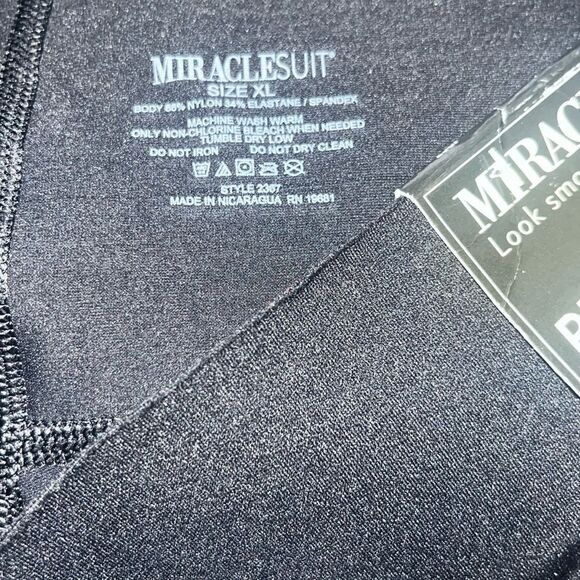 Miraclesuit Deep Athleisure Leggings BLACK - 2368 NWT - Picture 9 of 9